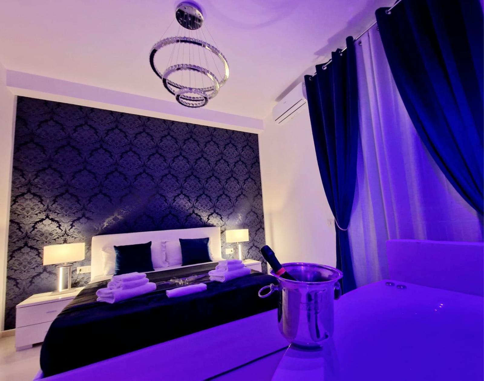 Maschio Angioino Suite Naples Exterior photo
