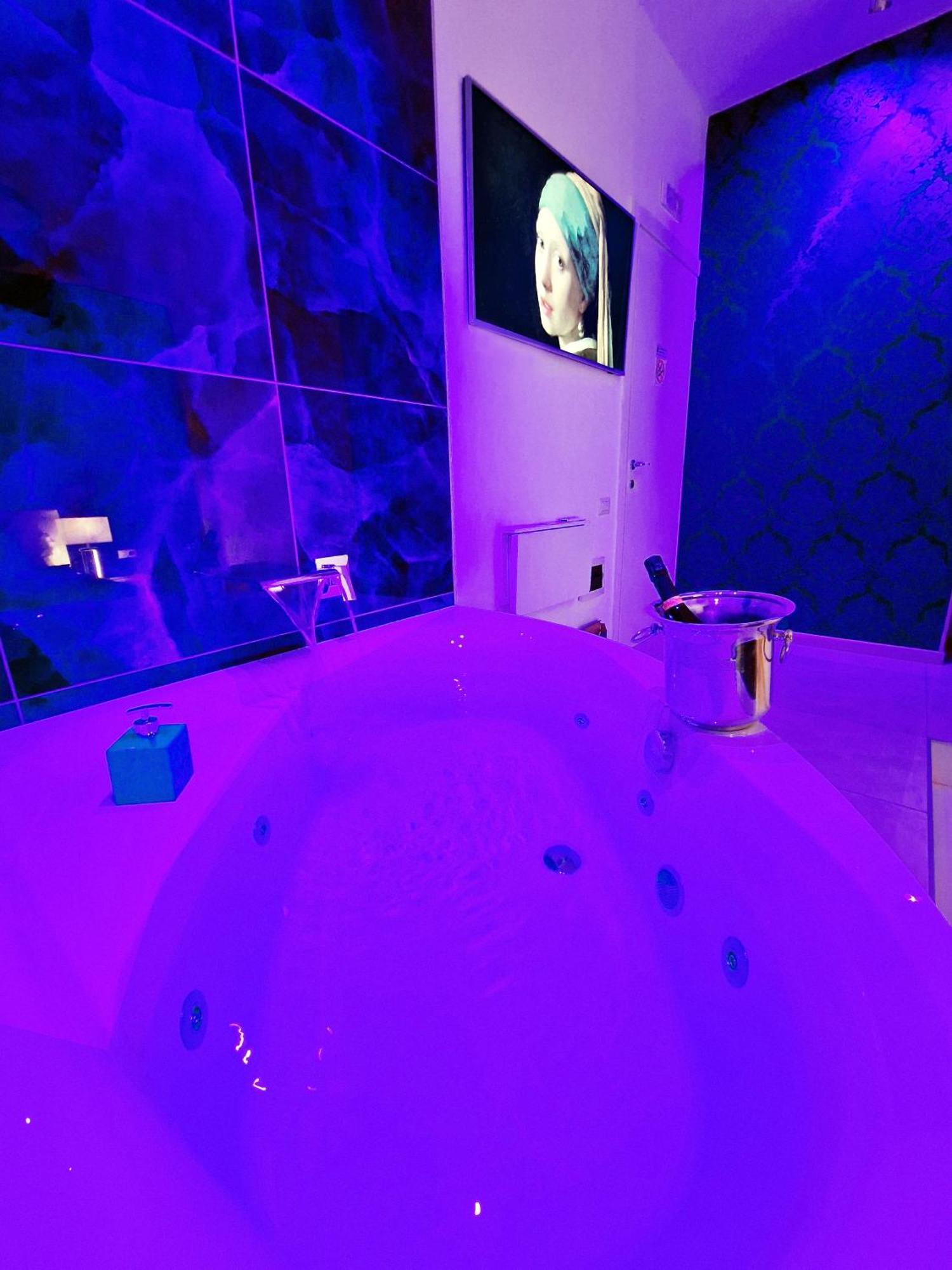 Maschio Angioino Suite Naples Exterior photo