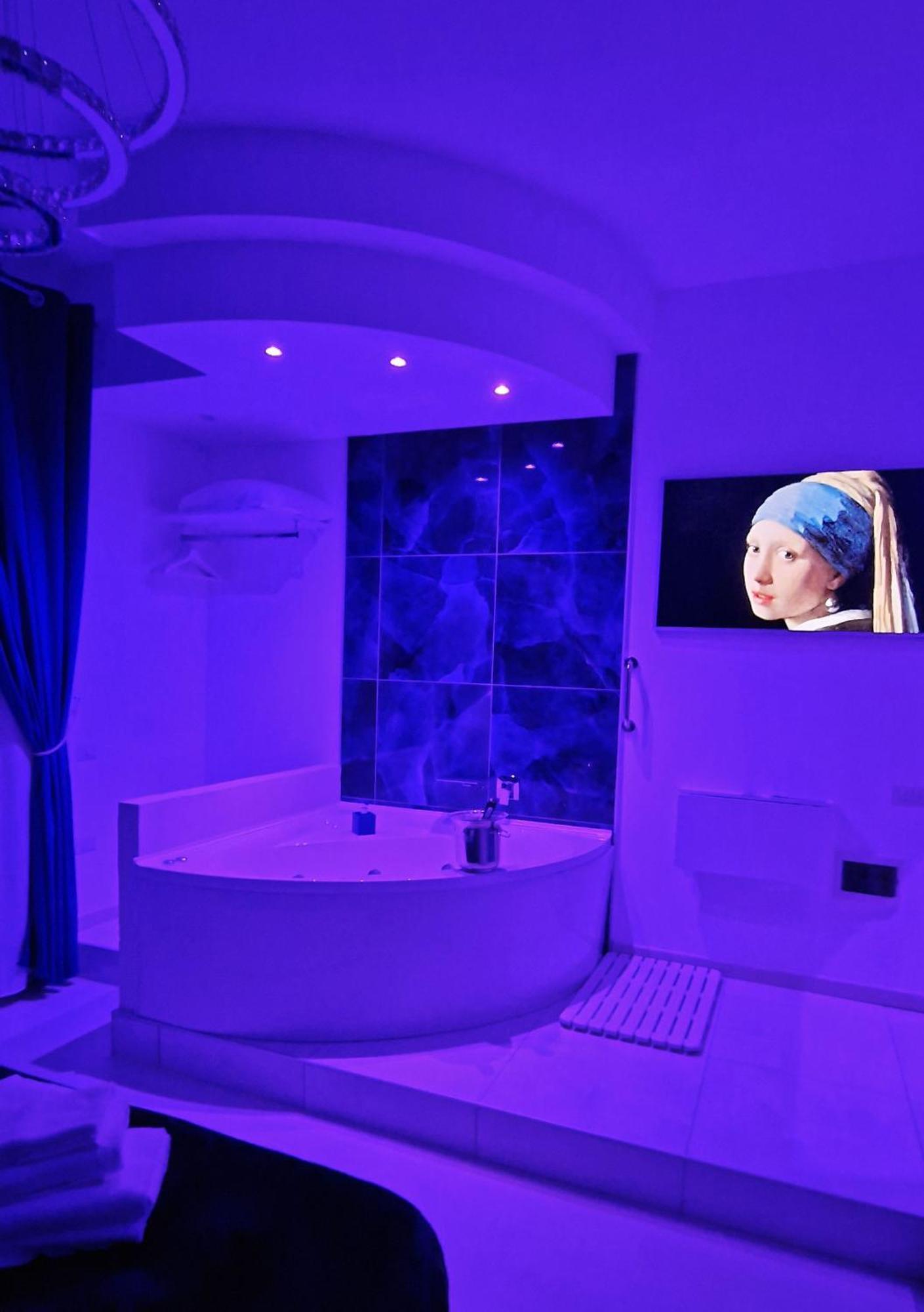 Maschio Angioino Suite Naples Exterior photo